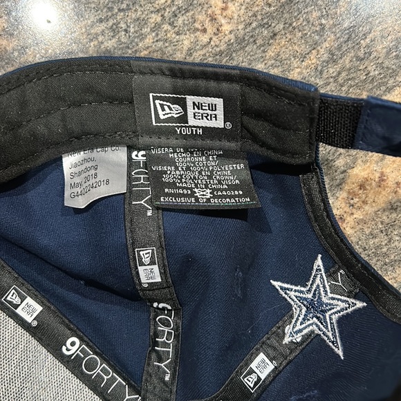 New Era Youth Sparkly Dallas Cowboys Cap - Picture 4 of 7
